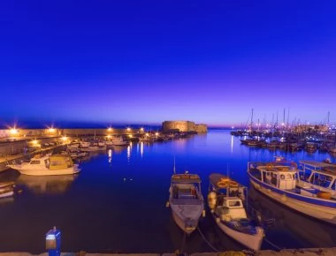 Τραγωδία στο Ηράκλειο: Νεκρός ανασύρθηκε ο 16χρονος που παγιδεύτηκε στο ενετικό λιμάνι (βίντεο)